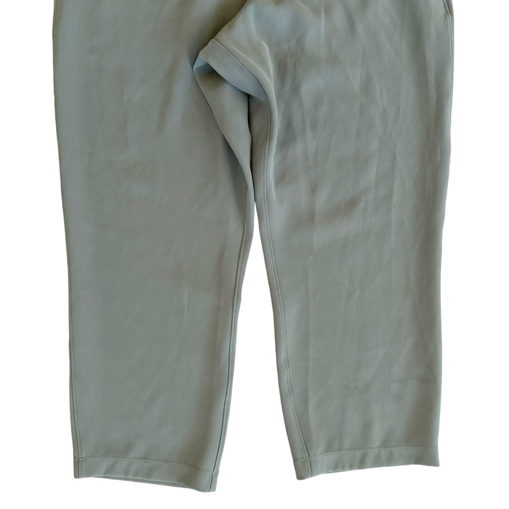 Lululemon On The Fly Crop Woven 23" Drawstring Pants in Grey Sage Size 10 - Picture 5 of 10